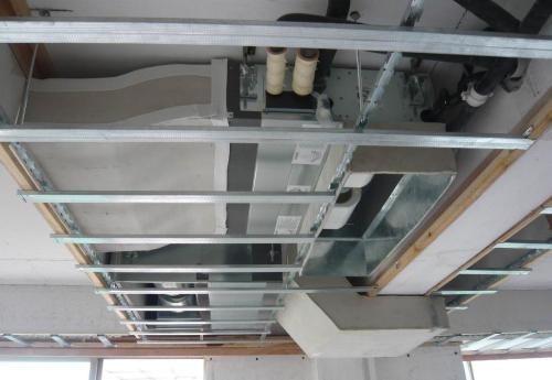 中央空調(diào)不清洗帶來大麻煩頭暈，胸悶，來到家門口